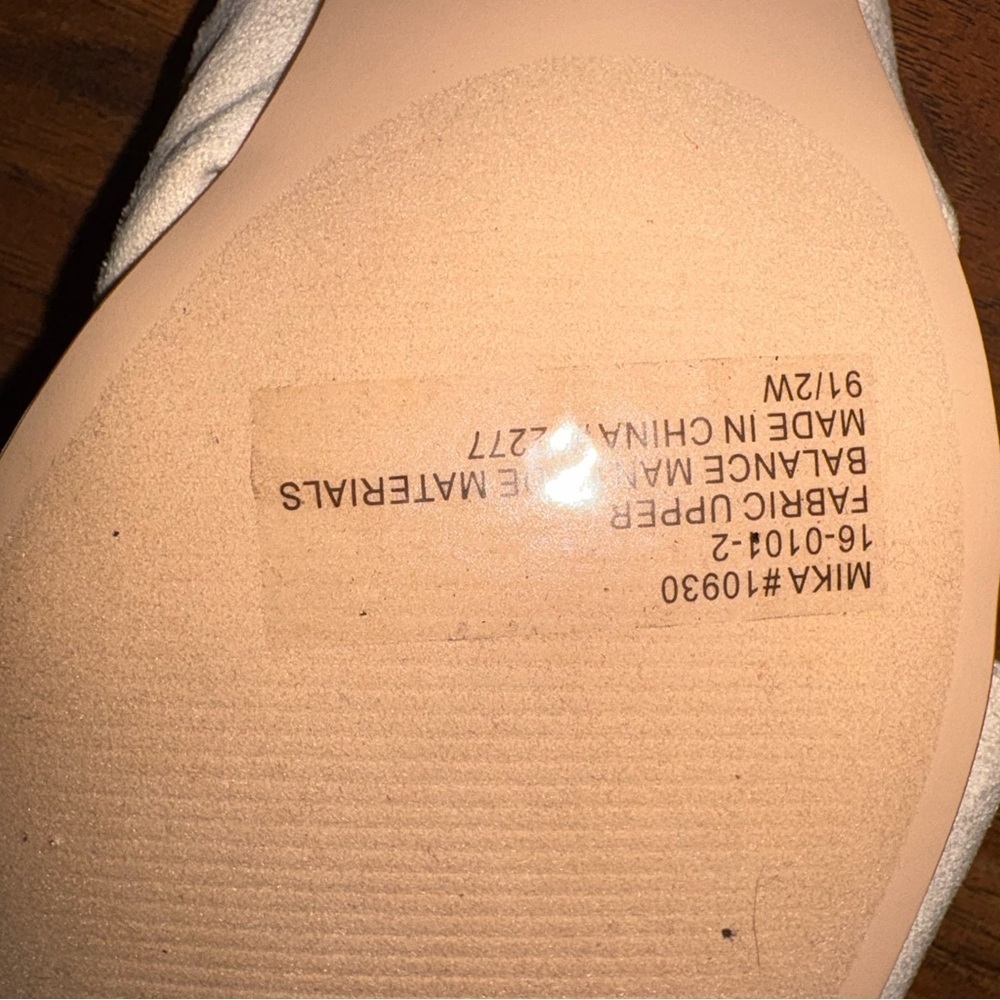 Comfortview Cream Knot Heels Size 9.5 W - Picture 8 of 8